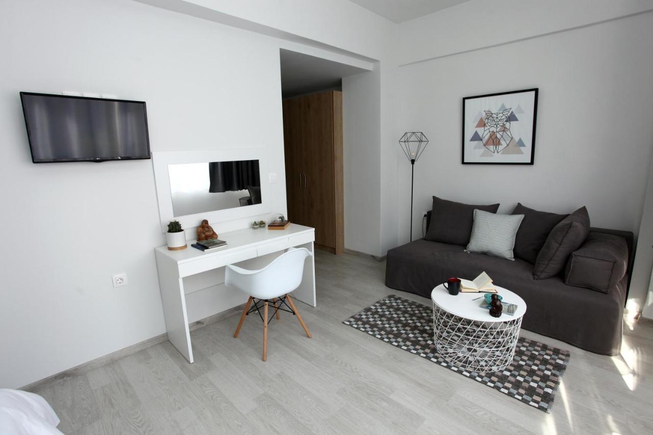 Old Town Hall Suites And Apartments Атина Екстериор снимка
