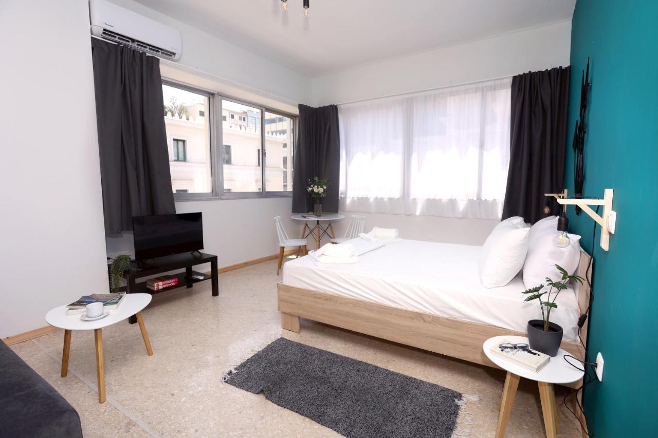 Old Town Hall Suites And Apartments Атина Екстериор снимка